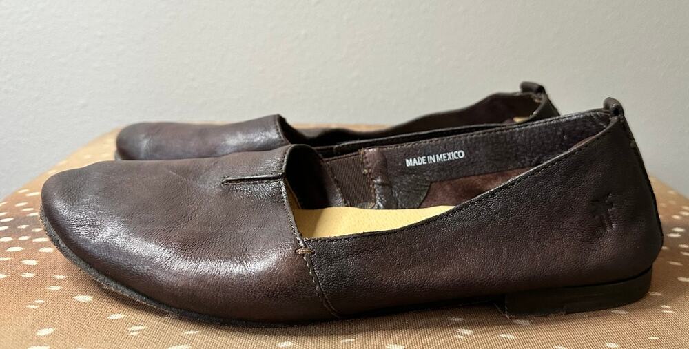 FRYE Chocolate Leather Slip On Loafer Flat Size 9